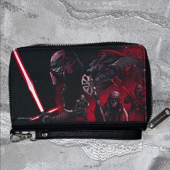 Buckle-Down Black and red Wallet - Picture 1 of 10